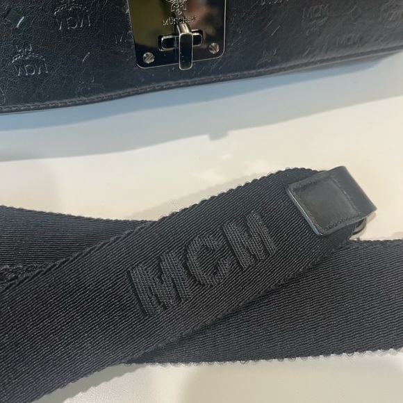 MCM BLACK EMBOSSED LEATHER MESSENGER BAG - Picture 5 of 15